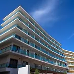 Manousos City Hotel
