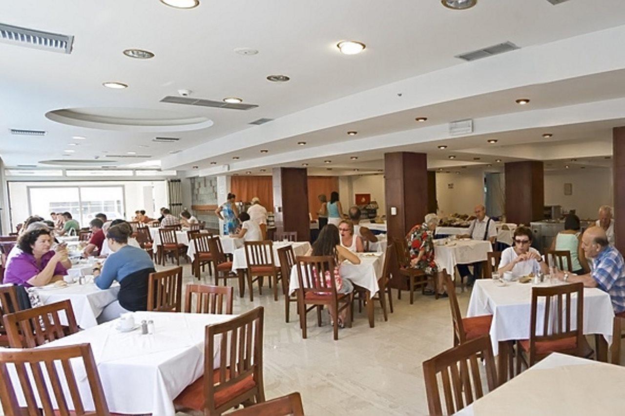 Manousos Hotel